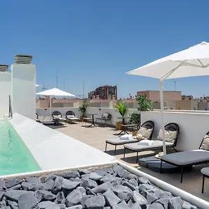 Limehome Calle Torcuato Luca De Tena - Digital Access 3* Севилья