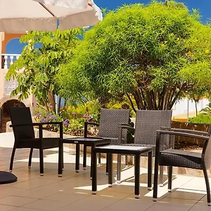 Paradise Court Apartahotel